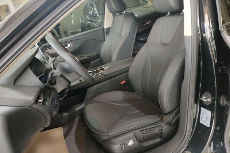 Used Hongqi E-QM5 2024 450km Range Commuter Version Left Front Seat