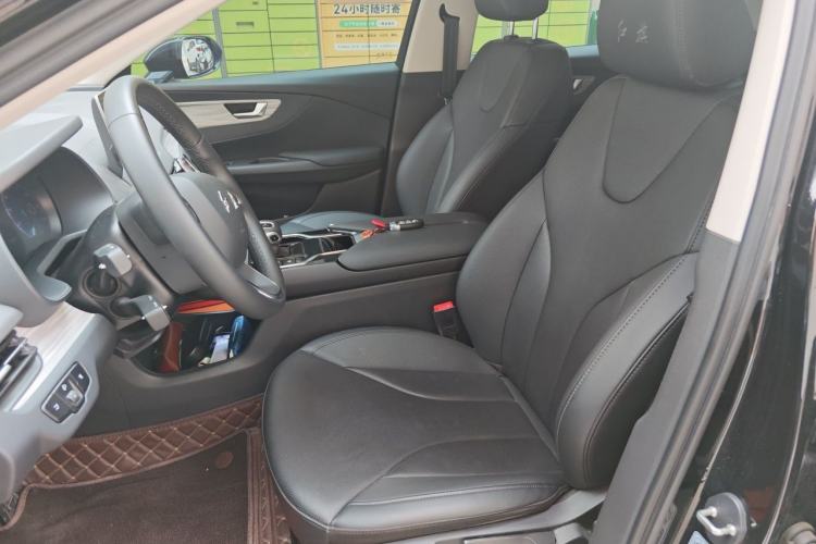 Used Hongqi E-QM5 2024 610 km PLUS Left Front Seat