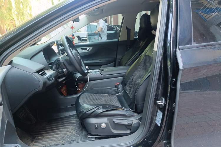 Used Hongqi E-QM5 2024 610 km PLUS Left Front Seat