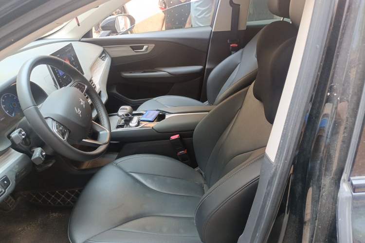 Used Hongqi E-QM5 2024 610 km PLUS Left Front Seat