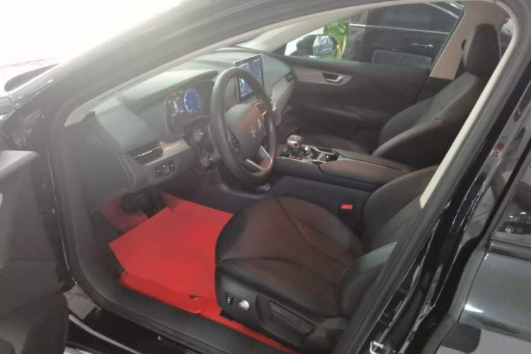 Used Hongqi E-QM5 2024 610 km PLUS Left Front Seat