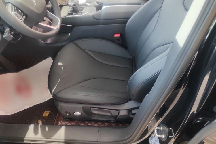 Used Hongqi E-QM5 2024 610 km PLUS Left Front Seat