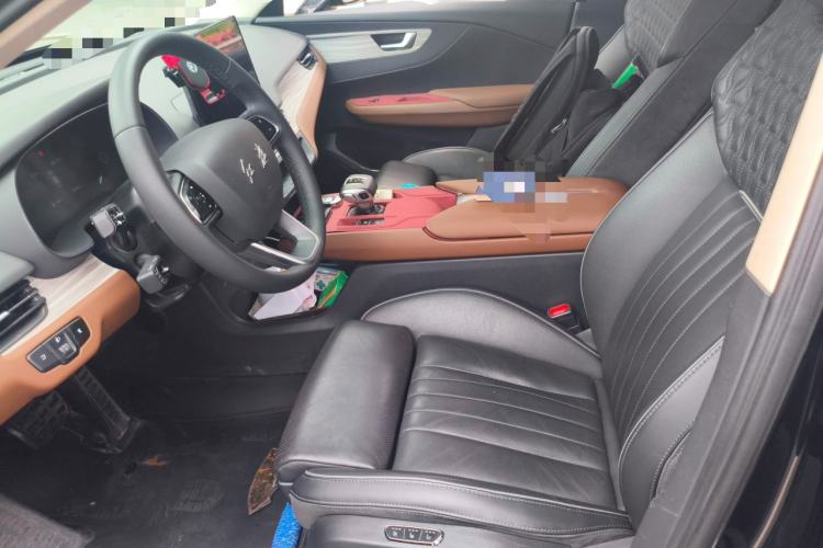 Used Hongqi E-QM5 2024 610 km PLUS Left Front Seat