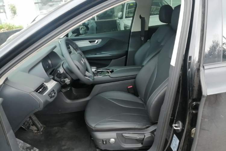 Used Hongqi E-QM5 2024 610 km PLUS Left Front Seat