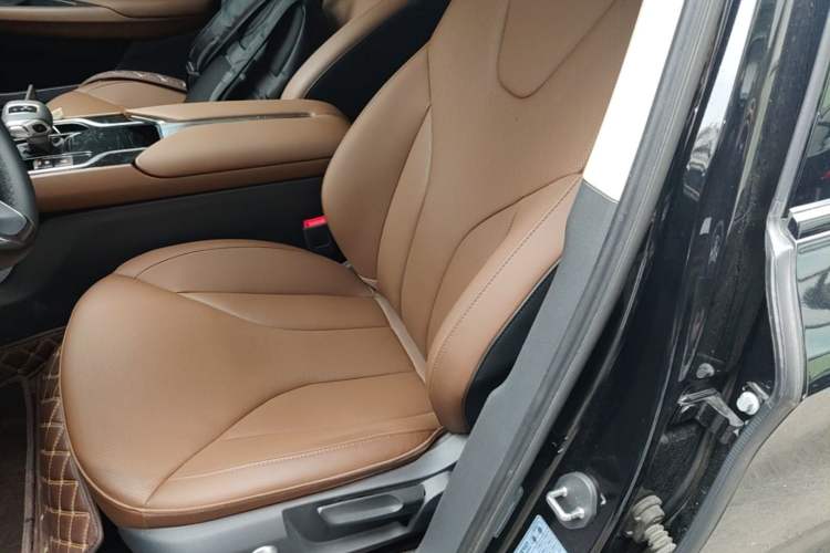 Used Hongqi E-QM5 2024 610 km PLUS Left Front Seat