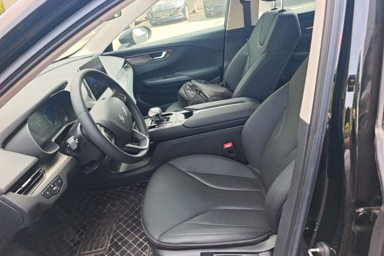 Used Hongqi E-QM5 2024 450km Range Commuter Version Left Front Seat