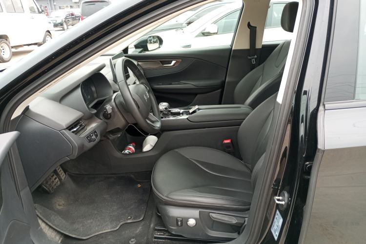 Used Hongqi E-QM5 2024 450km Range Commuter Version Left Front Seat
