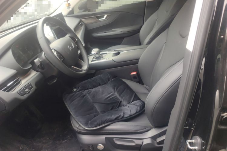 Used Hongqi E-QM5 2024 450km Range Commuter Version Left Front Seat