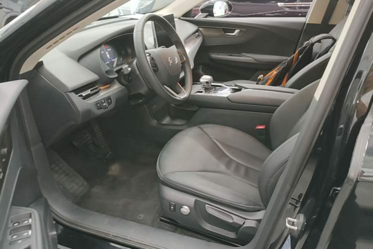 Used Hongqi E-QM5 2024 450km Range Commuter Version Left Front Seat