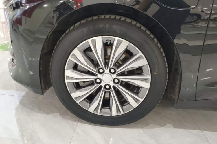Used Hongqi E-QM5 2024 610 km PLUS Left Front Wheel Hub