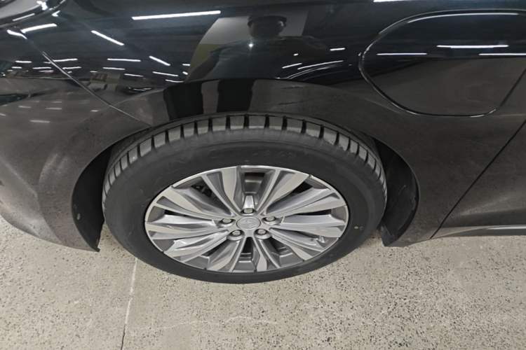Used Hongqi E-QM5 2024 560km PLUS Left Front Wheel Hub