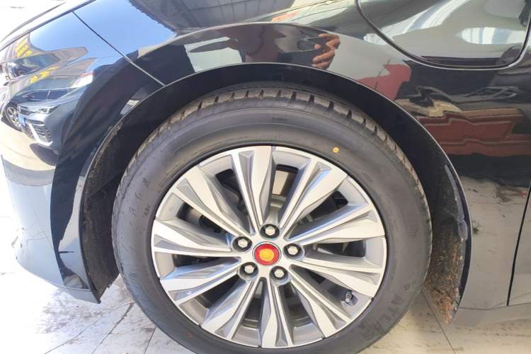 Used Hongqi E-QM5 2024 610 km PLUS Left Front Wheel Hub