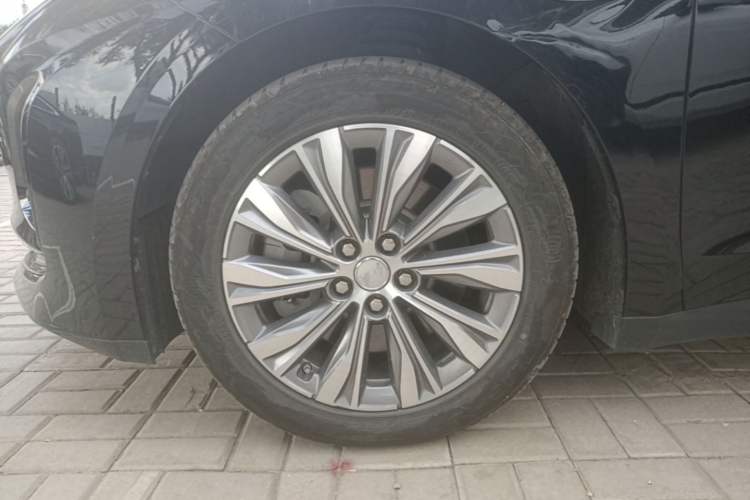 Used Hongqi E-QM5 2024 450km Range Commuter Version Left Front Wheel Hub