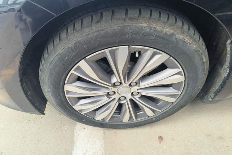Used Hongqi E-QM5 2024 560km PLUS Left Front Wheel Hub
