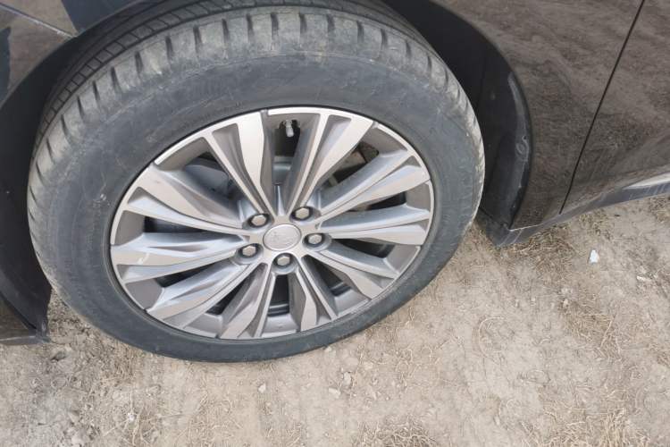 Used Hongqi E-QM5 2024 500km Range Edition Left Front Wheel Hub
