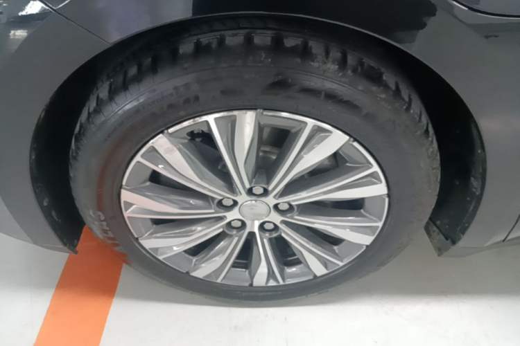 Used Hongqi E-QM5 2024 560km PLUS Left Front Wheel Hub