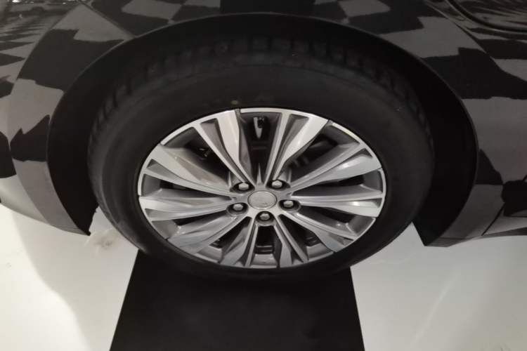 Used Hongqi E-QM5 2024 610 km PLUS Left Front Wheel Hub