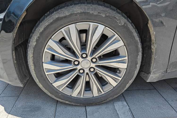 Used Hongqi E-QM5 2024 450km Range Commuter Version Left Front Wheel Hub