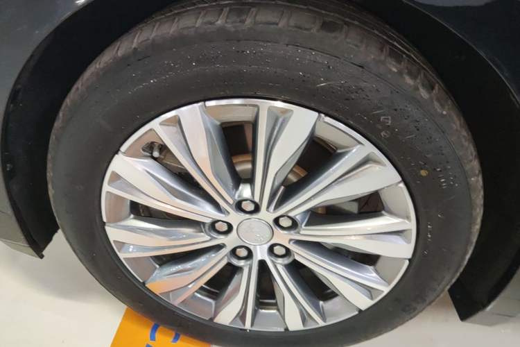 Used Hongqi E-QM5 2024 560km PLUS Left Front Wheel Hub