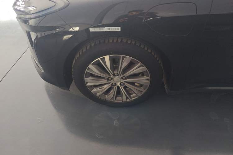 Used Hongqi E-QM5 2024 560km PLUS Left Front Wheel Hub