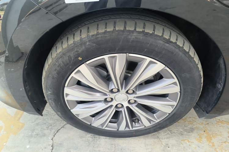 Used Hongqi E-QM5 2024 560km PLUS Left Front Wheel Hub