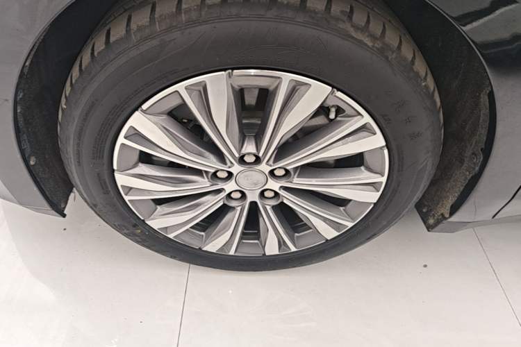 Used Hongqi E-QM5 2024 610 km PLUS Left Front Wheel Hub