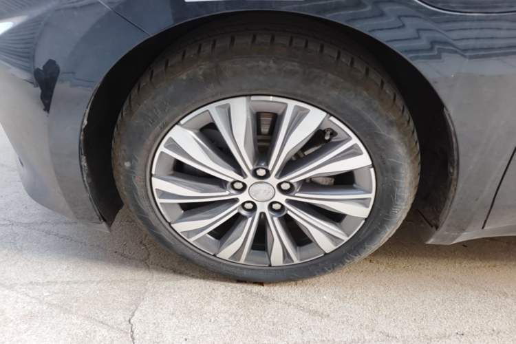 Used Hongqi E-QM5 2024 560km PLUS Left Front Wheel Hub