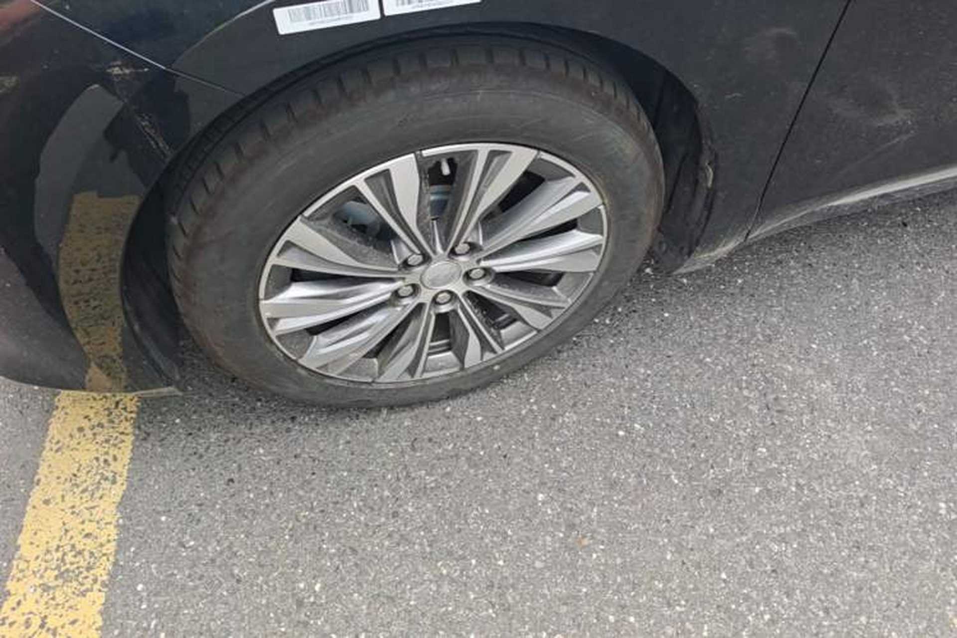 Used Hongqi E-QM5 2024 450km Range Commuter Version Left Front Wheel Hub