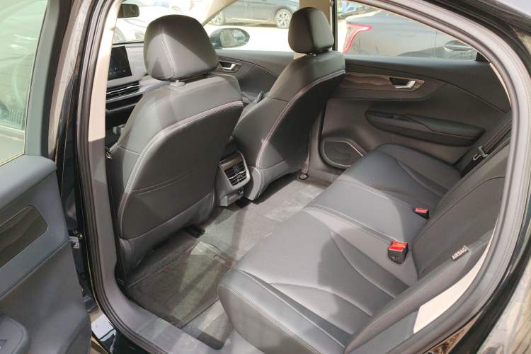 Used Hongqi E-QM5 2024 450km Range Commuter Version Left Rear Seat