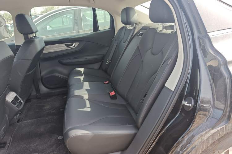 Used Hongqi E-QM5 2024 500km Range Edition Left Rear Seat