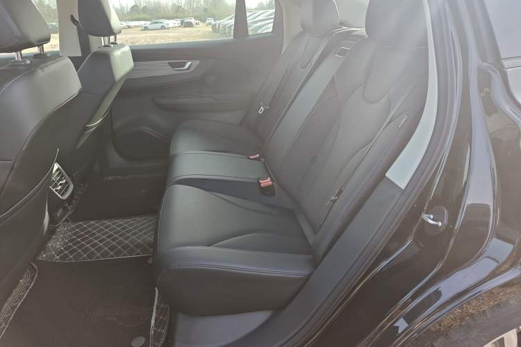 Used Hongqi E-QM5 2024 500km Range Edition Left Rear Seat