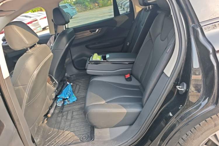 Used Hongqi E-QM5 2024 450km Range Commuter Version Left Rear Seat