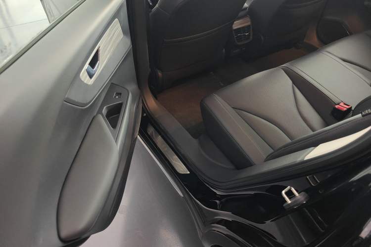 Used Hongqi E-QM5 2024 560km PLUS Left Rear Seat
