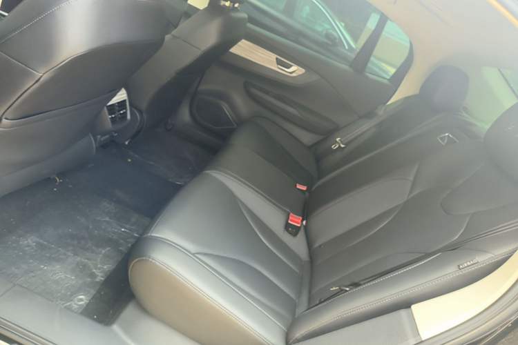 Used Hongqi E-QM5 2024 560km PLUS Left Rear Seat
