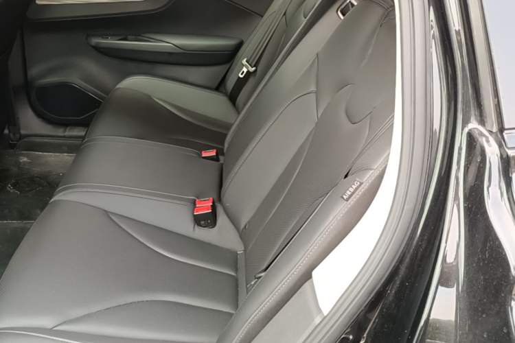Used Hongqi E-QM5 2024 610 km PLUS Left Rear Seat