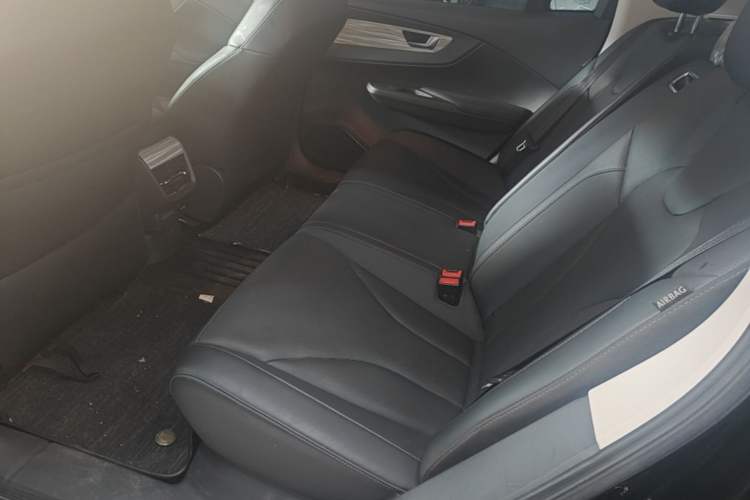 Used Hongqi E-QM5 2024 610 km PLUS Left Rear Seat