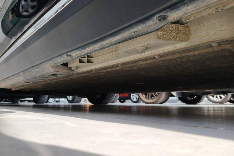Used Hongqi E-QM5 2024 560km PLUS Left Side Sill