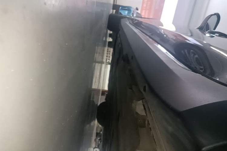 Used Hongqi E-QM5 2024 610 km PLUS Left Side Sill