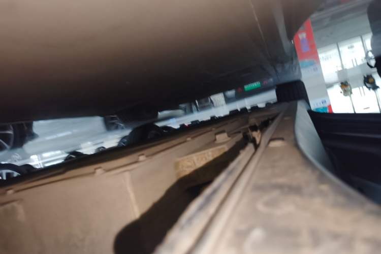 Used Hongqi E-QM5 2024 500km Range Edition Left Side Sill