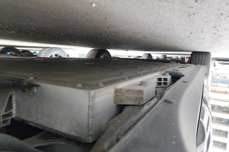 Used Hongqi E-QM5 2024 500km Range Edition Left Side Sill