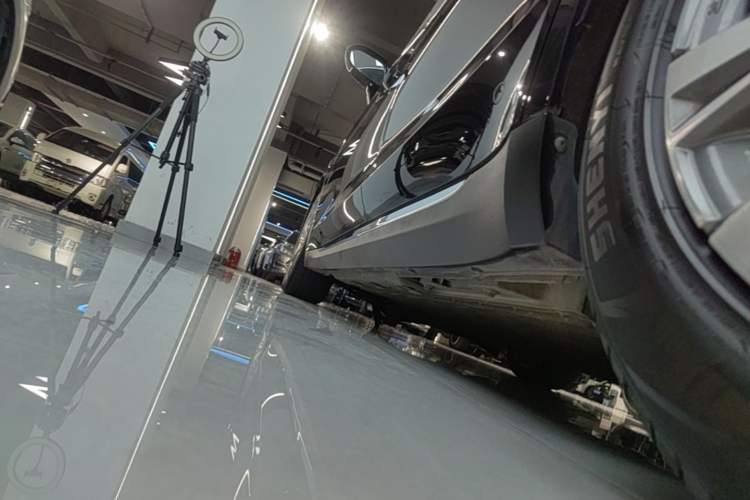 Used Hongqi E-QM5 2024 500km Range Edition Left Side Sill