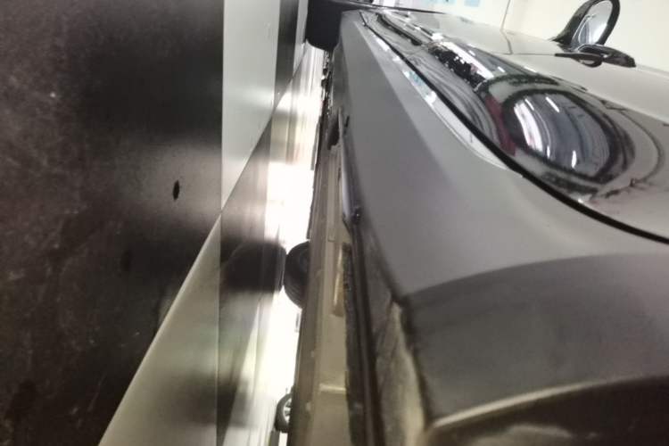 Used Hongqi E-QM5 2024 610 km PLUS Left Side Sill