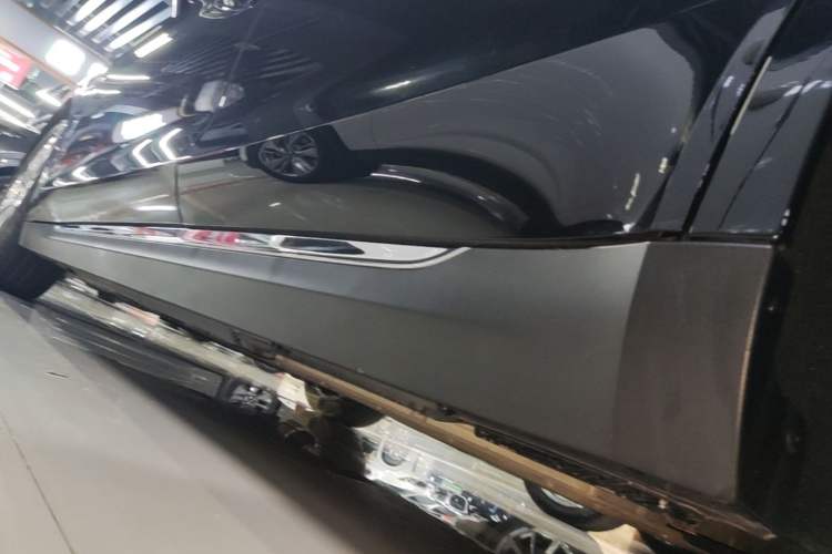 Used Hongqi E-QM5 2024 560km PLUS Left Side Sill
