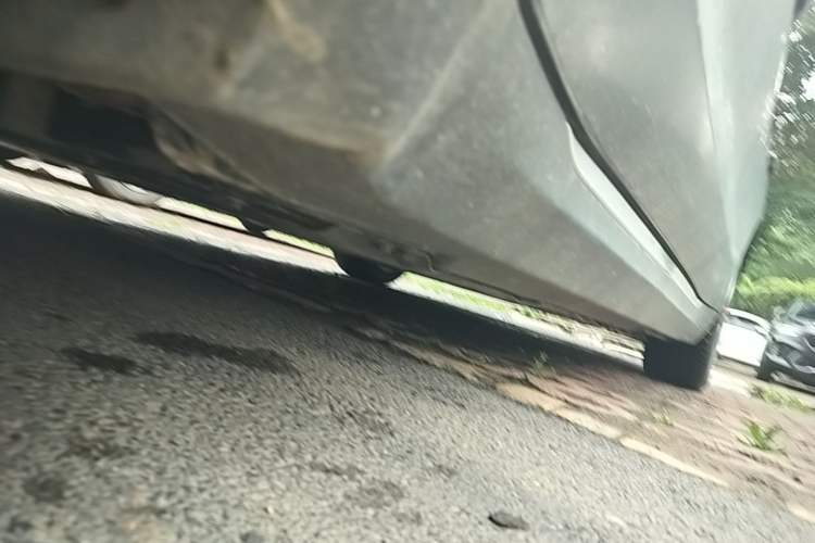 Used Hongqi E-QM5 2024 610 km PLUS Left Side Sill