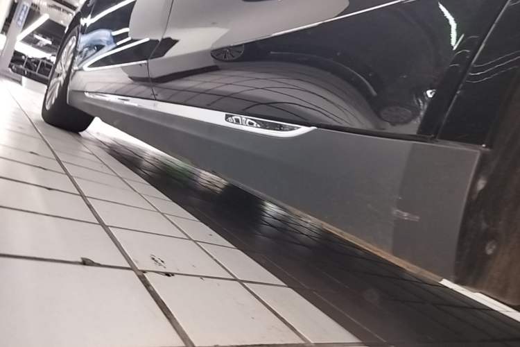 Used Hongqi E-QM5 2024 560km PLUS Left Side Sill