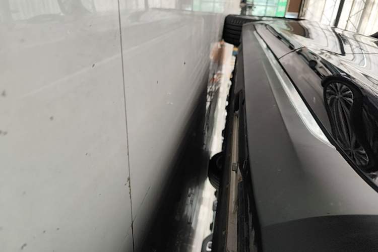 Used Hongqi E-QM5 2024 560km PLUS Left Side Sill