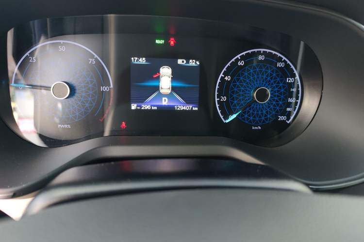 Used Hongqi E-QM5 2024 610 km PLUS Odometer Close Up