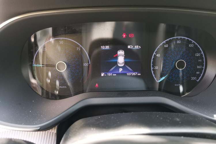 Used Hongqi E-QM5 2024 450km Range Commuter Version Odometer Close Up
