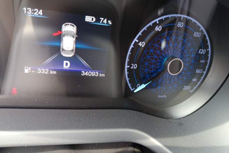 Used Hongqi E-QM5 2024 450km Range Commuter Version Odometer Close Up