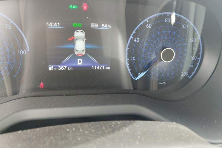 Used Hongqi E-QM5 2024 450km Range Commuter Version Odometer Close Up